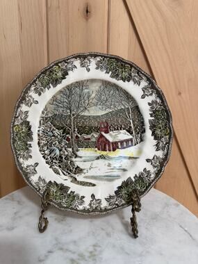 Vintage Johnson Brothers Friendly Village "The School House" Dinner Plate 9 3/4"